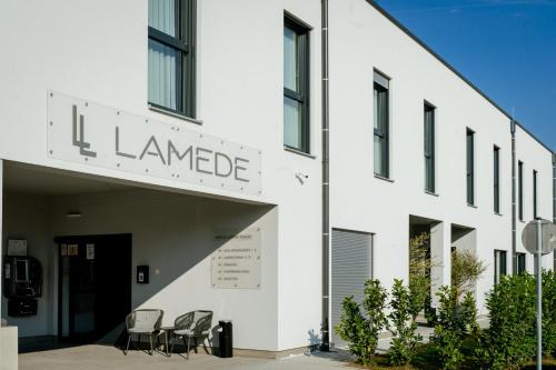 Lamede SELF CHECK-IN