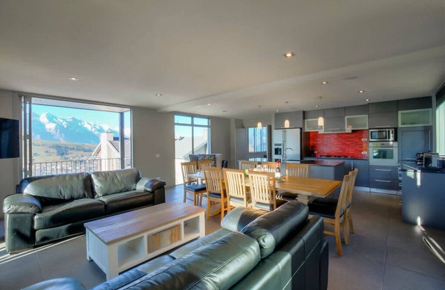 Lancewood Lane, Spa & Views