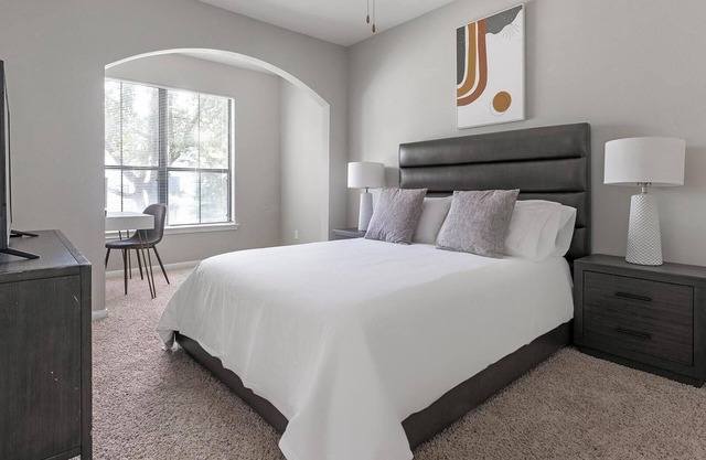 Landing | Amazing 1BD, Pool, Gym
