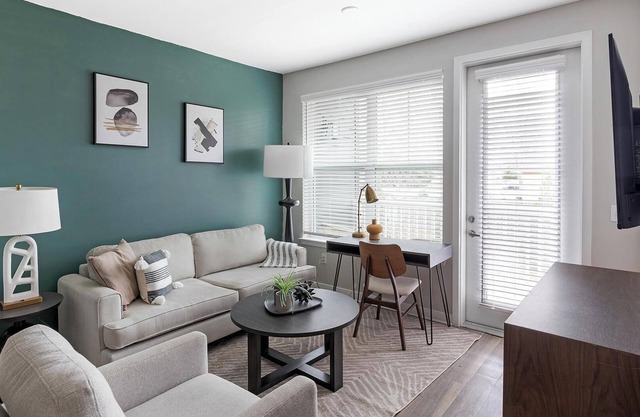 Landing | Amazing 1BD, Pool, Gym