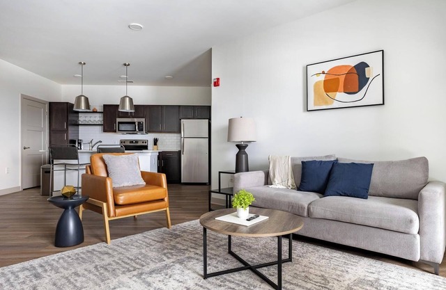 Landing | Amazing 2BD, Pool, Gym