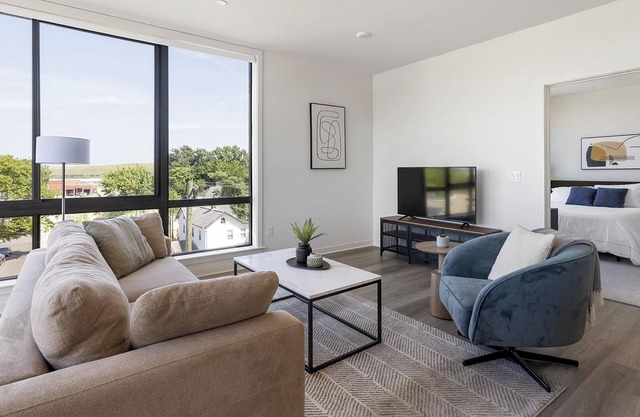 Landing | Amazing 2BD, Courtyard, Rooftop Lounge