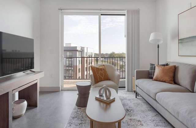 Landing | Amazing 2BD, Pool, Clubhouse