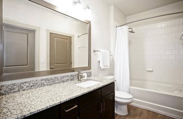 Landing at 4700 Colonnade - 2 Bedrooms in Overton