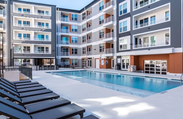 Landing at Avondale Hills - 2 Bedrooms in Avond.