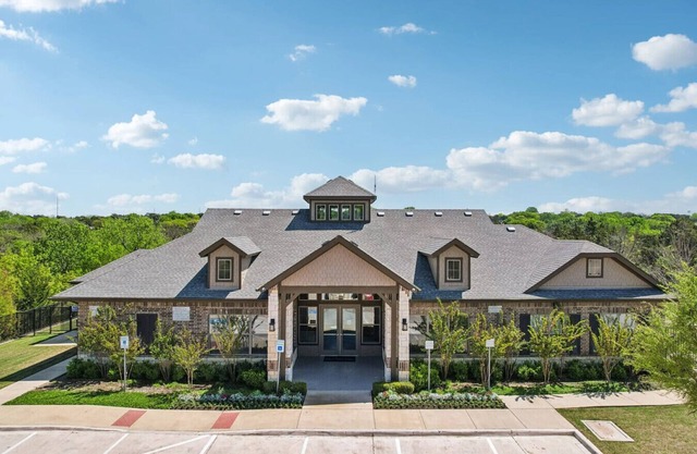 Landing at Clark Ridge Canyon - 1 Bedroom in Redbird/Southwest Dallas