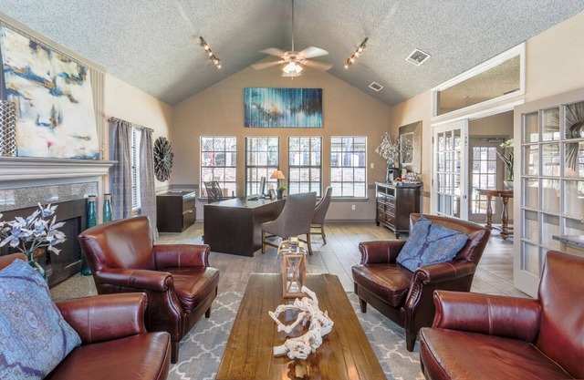 Landing at Cottages At Wells Branch - 1 Bedroom in Wells Branch