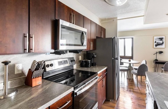 Landing at Mystic Place - 2 Bedrooms in Downtown Medford