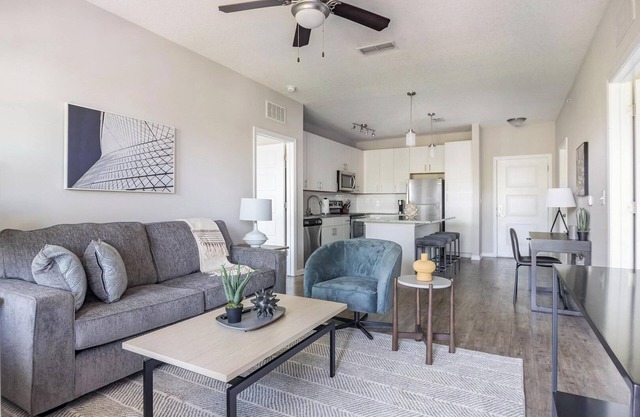 Landing at Soltair Cypress Creek - 2 Bedrooms i.
