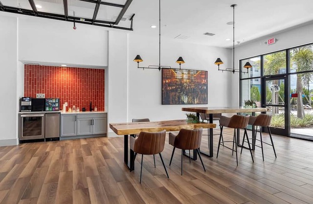 Landing at The Henry Luxury Apartments - 2 Bedrooms in Sanford