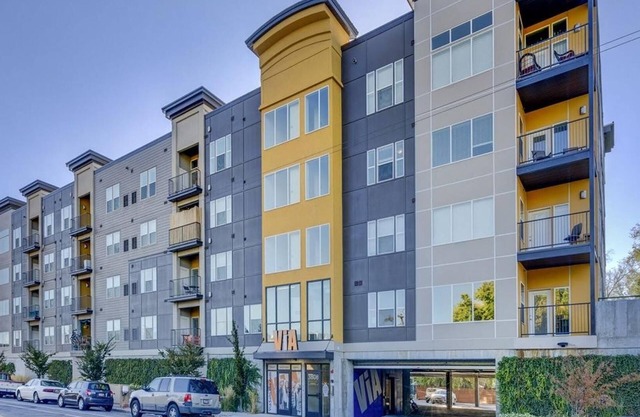 Landing at VIA Apartments - 2 Bedrooms in Downt.