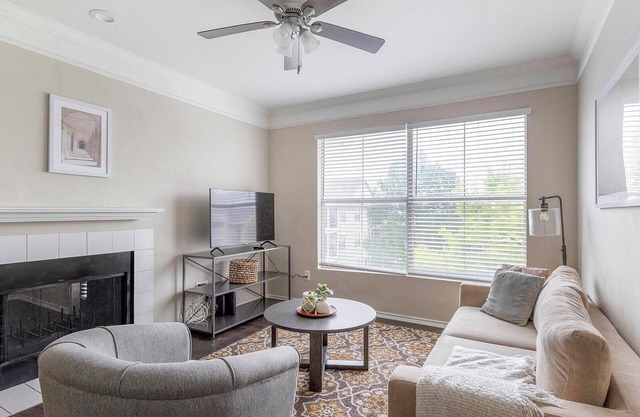 Landing | Beautiful 1BD, Clubhouse, Gym