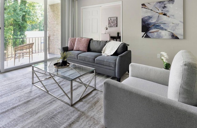 Landing | Beautiful 1BD, Gym, Pool