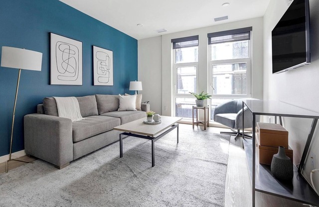 Landing | Chic 1BD, Gym, Rooftop Lounge