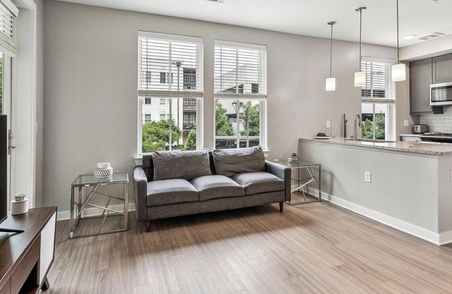 Landing | Incredible 1BD, Gym, Clubhouse