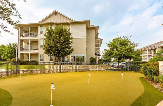 Landing | Incredible 2BD, Gym, Clubhouse