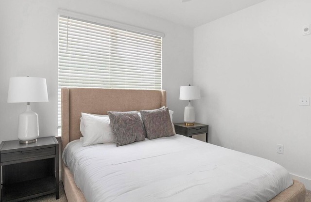 Landing | Modern 1BD, Clubhouse, Pool