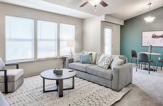 Landing | Modern 1BD, Courtyard, Pool