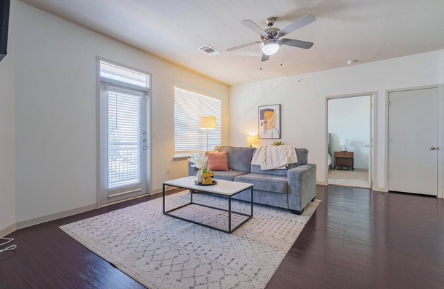 Landing | Modern 2BD, Clubhouse, Pool