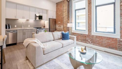 Landing - Modern Apartment with Amazing Amenities (ID5790X33)