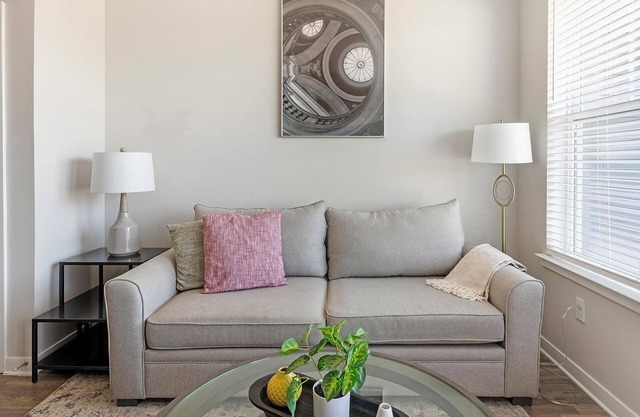 Landing | Spectacular 1BD, Gym, Clubhouse