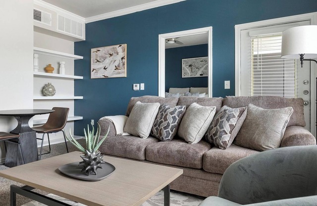 Landing | Spectacular 1BD, Gym, Pool