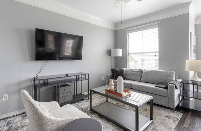 Landing | Stunning 1BD, Clubhouse, Pool