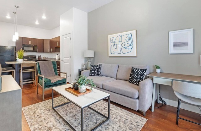 Landing | Stunning 1BD, Clubhouse, Pool