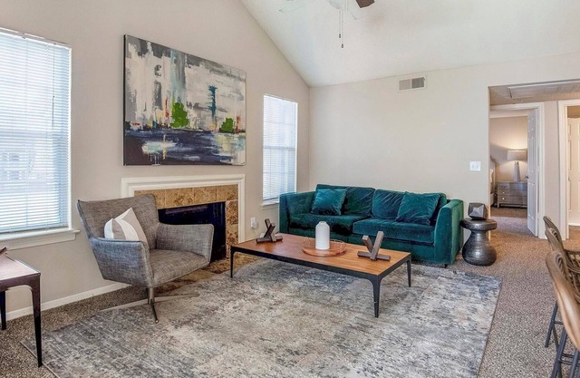 Landing | Stunning 1BD, Tennis Court, Gym