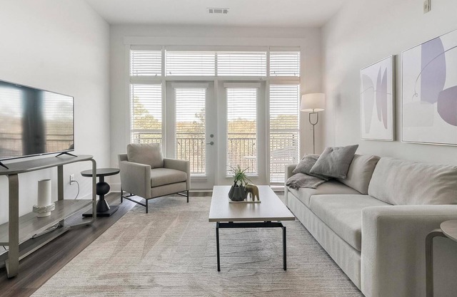 Landing | Stunning 2BD, Pool, Rooftop Lounge