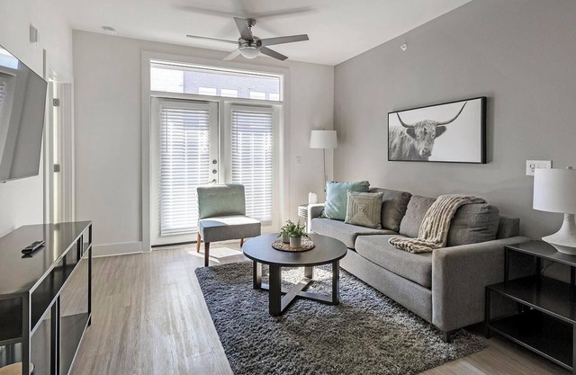 Landing | Stunning 2BD, Courtyard, Clubhouse