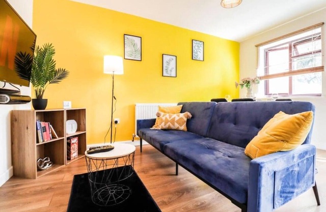 Large 1-bedroom Apartment close to Heathrow Airport