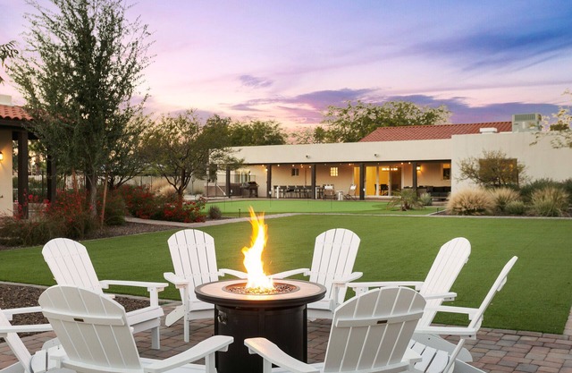 Large 2 Homes | Pool | Splash Pad | Putting Green Jungle Gym