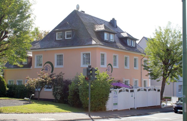 Large, beautiful holiday home in Daun with 14 sleeping possibilities, 3 bathrooms, WiFi