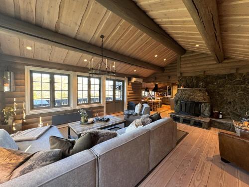 Large cabin with spectacular views in Geilo
