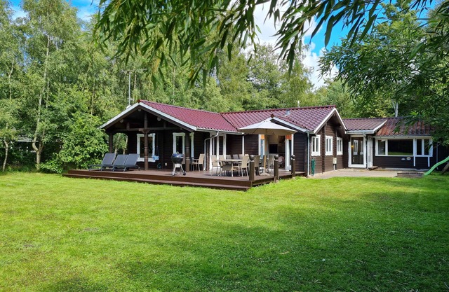 Large child-friendly holiday home North Sealand