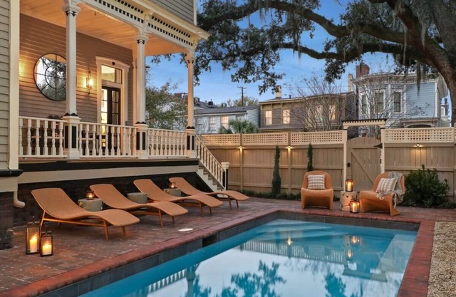 Large Contemporary Savannah Retreat | Near Forsyth Park