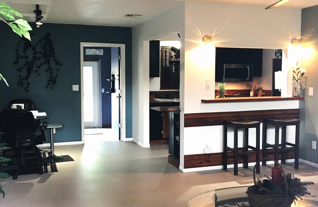 Large dogs welcome! Cozy & private 2-bedroom 1.5 bath home w/oversized yard.