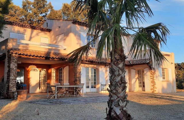 Large family home with exceptional views and swimming pool at Rayol Canadel
