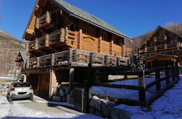 Large family chalet 180m2, sauna, 10 pers, Allos