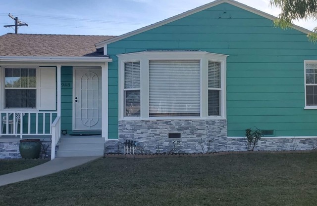 Large family friendly home near Disneyland and Beaches