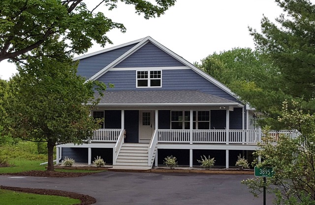 Large Guest House located within the town of Fish Creek