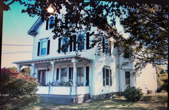 Large house-10 minutes to Newport