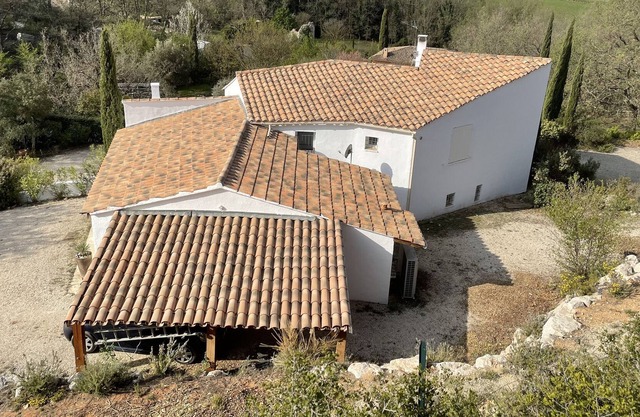 Large House Near Aix-en-pce not Overlooked on 1.2 Hectares of Land