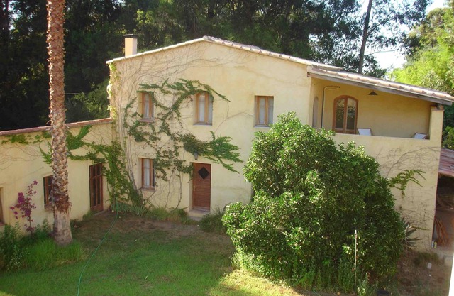 Large house quiet comfort air conditioning wifi garden between sea and mountains 12mn beach