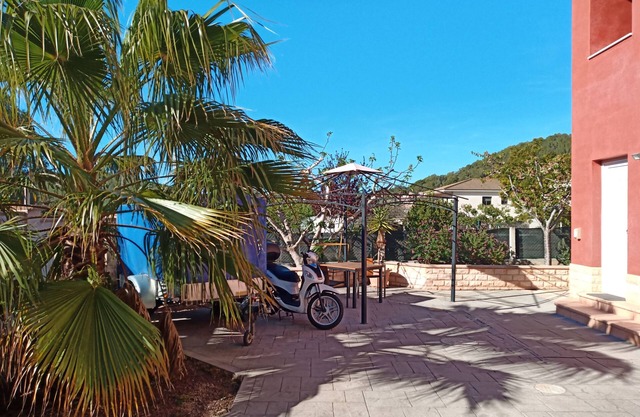 Large loft apartment in a quiet area only 8 minutes to the beach promenade