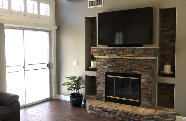 Large modern 2 story house with first floor master suite.