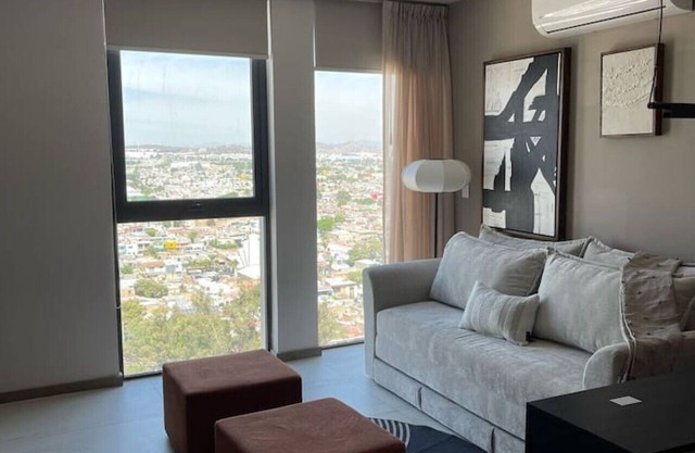 Large Modern New Apartment Near Andares