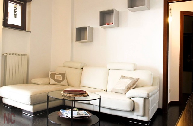 Large one-bedroom apartment with terrace.