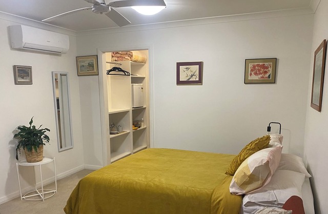 Large Private Room with Ensuite includes Continental Breakfast
